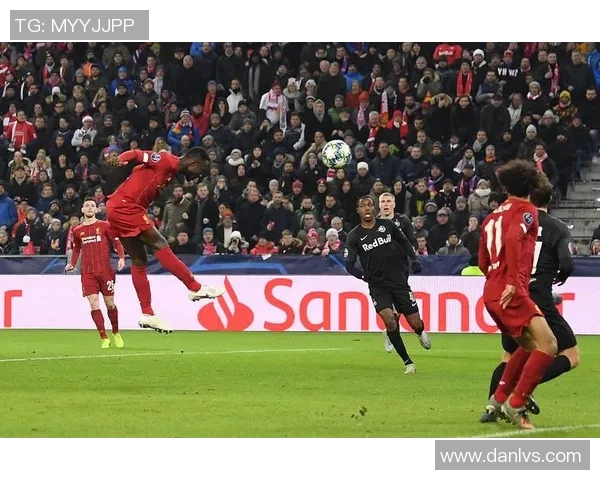 足球巨星赛场妙语连珠调侃韩国引爆球迷热议