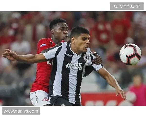 足球球星跑得慢怎么办 提升速度和竞技状态的有效训练方法揭秘